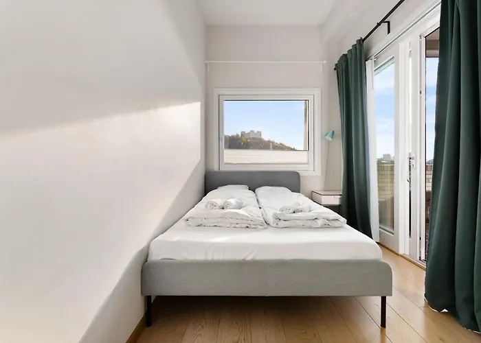 3br Sorengkaia Waterfront W Balcony